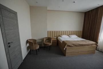 Фото номера Улучшенный двухместный номер с 1 кроватью Отель Sleepers Avia Hotel DME г. Домодедово 9